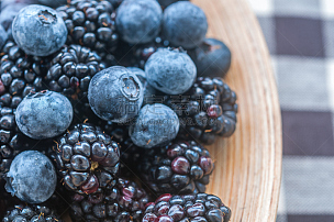 蓝莓,黑刺莓,抗氧化物,水平画幅,无人,湿,维生素,乡村风格,甜点心,彩色图片