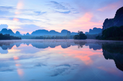 湖,对称,水,天空,水平画幅,无人,早晨,在边上,户外,明亮