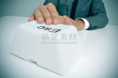 退出键,过度劳累,桌子,水平画幅,情绪压力,男人,公司企业,成年的,男商人,商务
