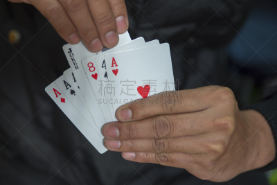 纸牌,拿着,男人,进行中,躯干,红桃,水平画幅,无人,符号,衬衫