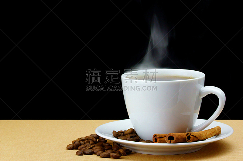 咖啡,马克杯,烤咖啡豆,芳香的,咖啡生豆,水平画幅,快乐,浓咖啡,饮料,黑色背景