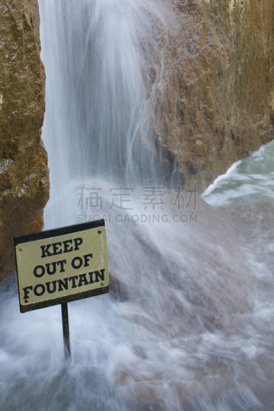 请回避记号,喷泉,标志,非请莫入,自然,垂直画幅,水,岩石,瀑布,无人