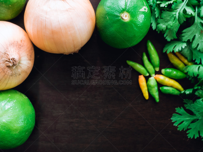 辣椒粉,芫荽叶,酸橙,辣椒,桌子,木制,洋葱,有机食品,厨房,亚洲