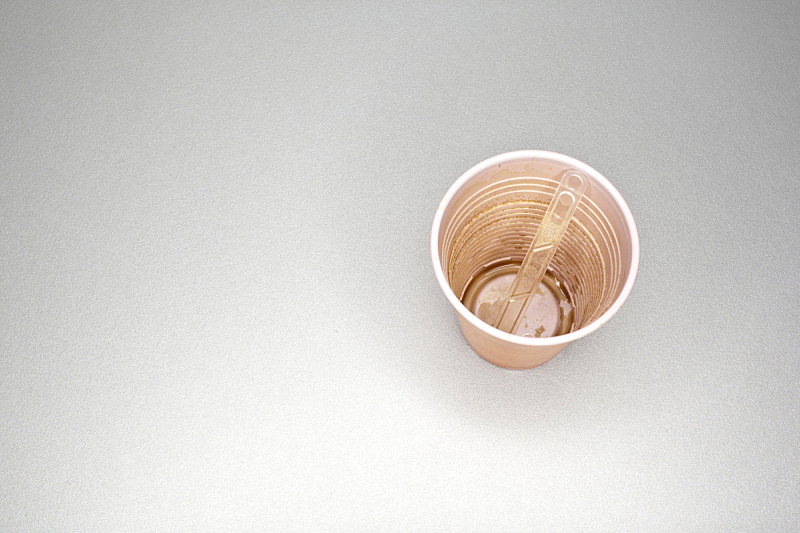 空的,咖啡杯,用了环形闪光灯的图片,杯,塑胶,灰色,简单,卡布奇诺咖啡,无人迹,一次性杯子