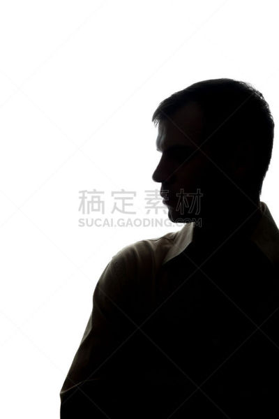 青年男人,侧面视角,注视镜头,粗心的,鞍,托腮,黑白图片,整齐的,混沌,垂直画幅