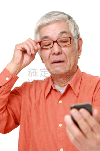 老花眼,日本人,老年人,男人,近视,垂直画幅,半身像,仅男人,仅成年人,祖父