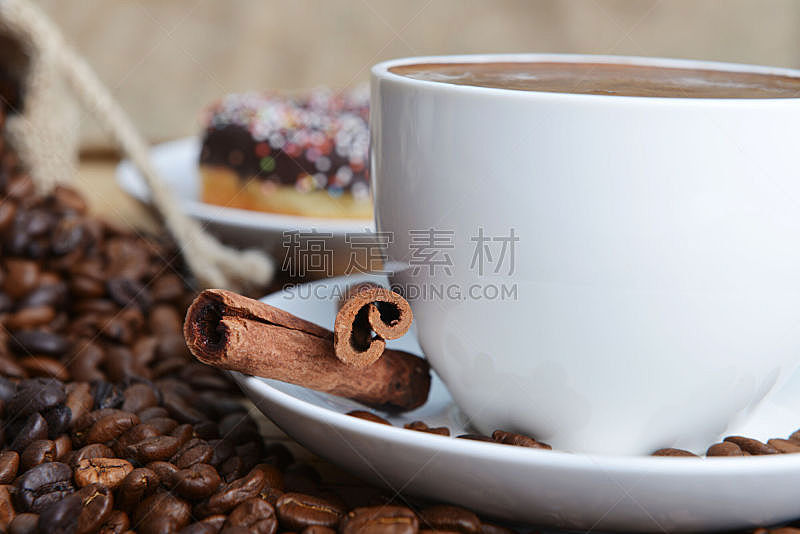 咖啡杯,烤咖啡豆,褐色,水平画幅,无人,茶碟,早晨,组物体,饮料,图像