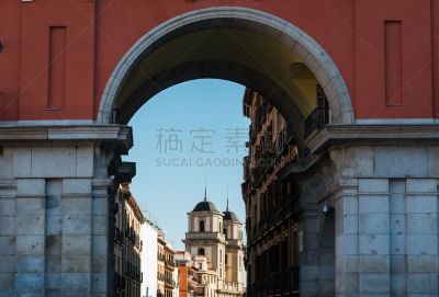 广场饭店,特拉华,布希曼族,圣伊西德罗修道院,大广场,马约尔广场