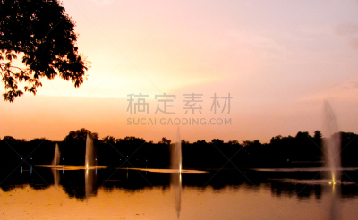 喷泉,黄昏,水平画幅,橙色,夜晚,无人,户外,湖,塔塔钢铁,红色