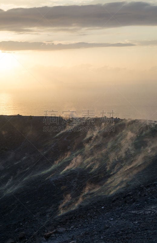 丽巴瑞群岛,火山,天然气,火神,硫磺,火山口,灰,西西里,垂直画幅,天空