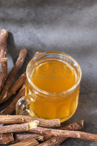 药,肝脏,消化饼,房地产,甘草,白色,自然,芳香的,传统,有机食品