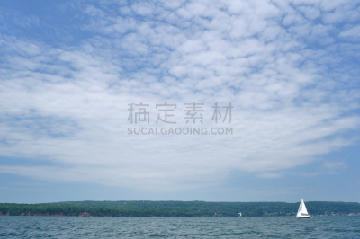 有帆船,水,天空,留白,水平画幅,无人,夏天,户外,交通方式,航海