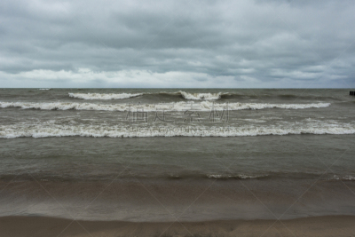海滩,密歇根湖,波浪,水,天空,美,风,暴风雨,水平画幅,云