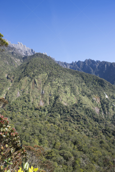 山顶,京那峇鲁山,京那巴鲁山国家公园,沙巴州,自然,垂直画幅,天空,无人,婆罗洲岛,蓝色