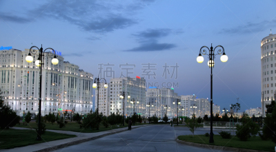 土库曼斯坦,夜晚,2014年,十月,现代,阿什哈巴德市,林荫大道,天空,灯笼,水平画幅