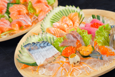 生鱼片,日本食品,黑色背景,高雅,多样,水平画幅,传统,巨大的,生食,膳食