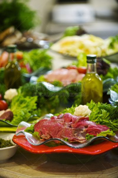 牛肉,垂直画幅,格子烤肉,胡椒,阿伯丁安格斯牛,生食,香料,牛排,特写,腰肉