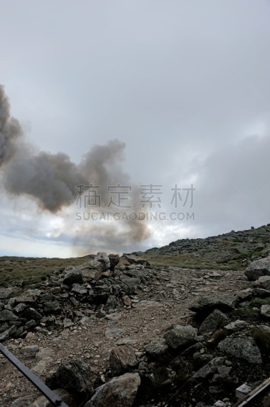 烟,山,正下方视角,坦恩,华盛顿山,阿把拉契亚怀特山脉,阿巴拉契亚山脉,自然,垂直画幅