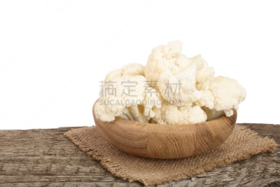 碗,花椰菜,桌子,白色背景,切片食物,木制,留白,素食,木料堆,白色