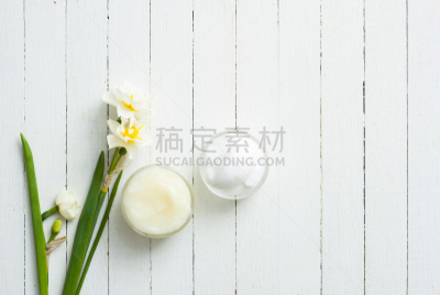 spa美容,春天,水仙花,留白,水平画幅,无人,抗痘护理露,奶油,乡村风格,化妆用品