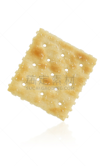 白色,苏打饼干,垂直画幅,褐色,饼干,无人,开胃品,白色背景,脆饼干,干的