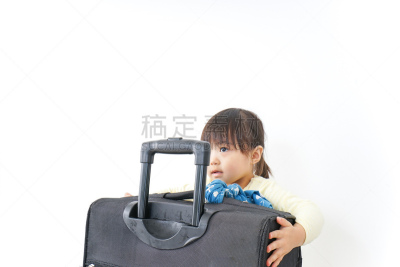 儿童,手提箱,行李车,休闲活动,家庭生活,旅行者,日本人,白色,女婴,节日
