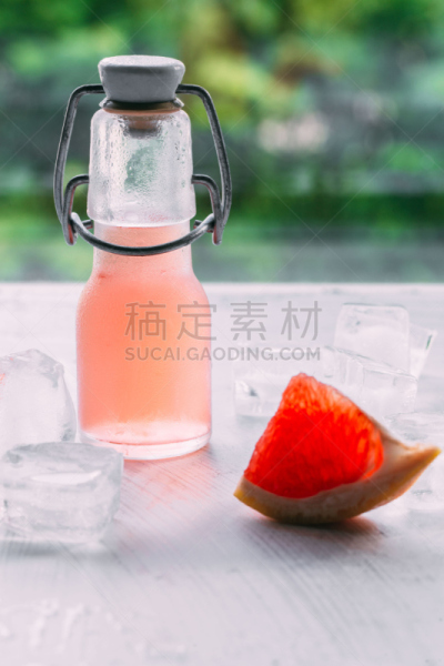 碎冰,饮料,粉柚,垂直画幅,水果,无人,鸡尾酒,果汁,夏天,冰