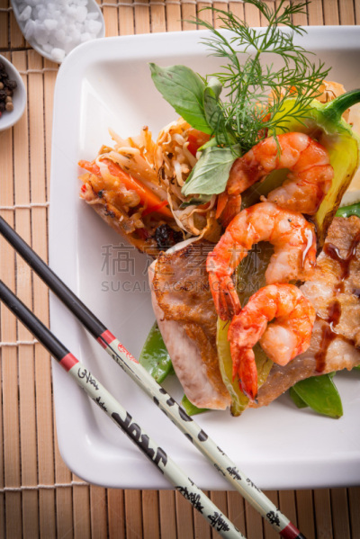 鱼类,蔬菜,虾,餐具,垂直画幅,留白,胡瓜,素食,贻贝,开胃品