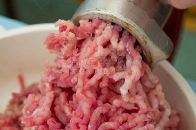 肉末,家庭生活,金属,小牛肉,清新,一个物体,碗,住宅房间,工具,堆