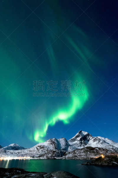 北极光, 罗弗敦群岛 ,挪威,垂直画幅,天空,美,星星,夜晚,雪,无人
