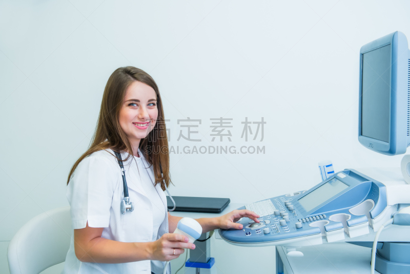 超声波,专门技术,留白,注视镜头,青年人,选择对焦,平板扫描仪,微笑