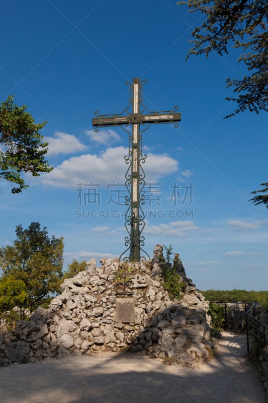 劳卡马杜尔,十字形,垂直画幅,灵性,建筑,乡村,45到49岁,古老的,石材