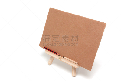 画架,白色背景,分离着色,任务清单,瓦楞纸板,扯开,牛皮纸,三脚架,留白