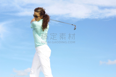 高尔夫球运动,女性,天空,美,30到39岁,留白,度假胜地,水平画幅,山,美人