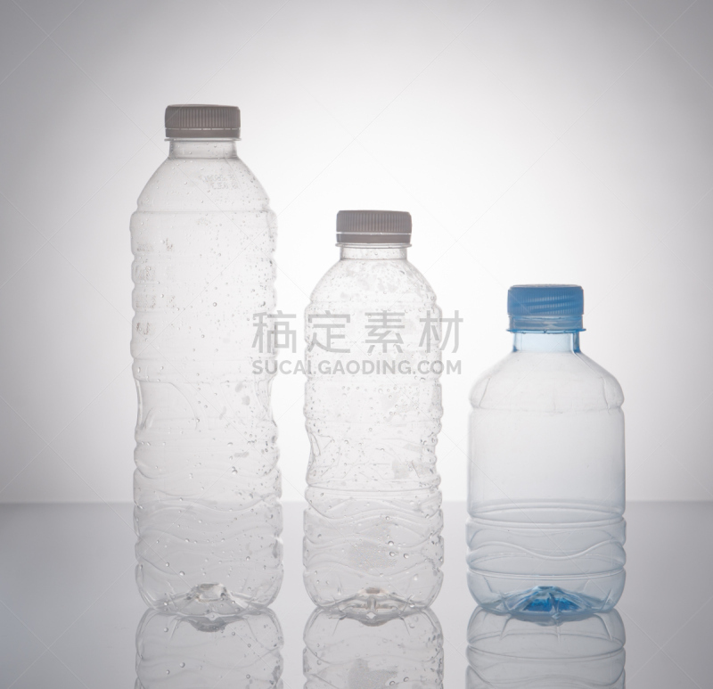 瓶子,塑胶,白色背景,水,留白,面无表情,古老的,纯净,含酒精饮料,饮料