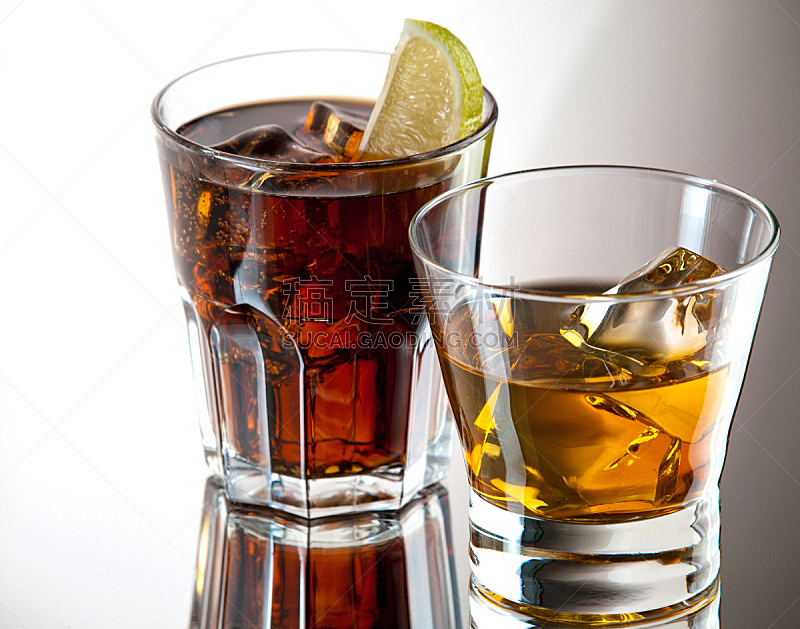 鸡尾酒,自由古巴,可乐,水平画幅,无人,玻璃杯,含酒精饮料,冰,两个物体,酸橙