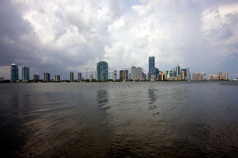 美国,迈阿密,比斯坎湾海湾,水平画幅,无人,海港,城市天际线,夏天,户外,云景