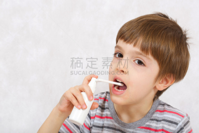 男孩,油漆罐,喉咙,水平画幅,白色背景,白人,特写,鼻喷入法,喉咙痛