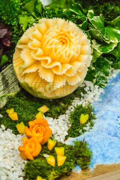 水果,雕刻物,挖花边,食品雕刻,餐具,垂直画幅,艺术,无人,艺术品,甜点心