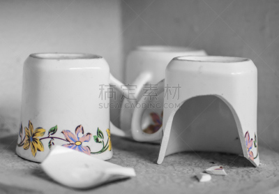 杯,坏掉的,餐具,水平画幅,尖利,拆毁的,饮料,想法,部分,白色