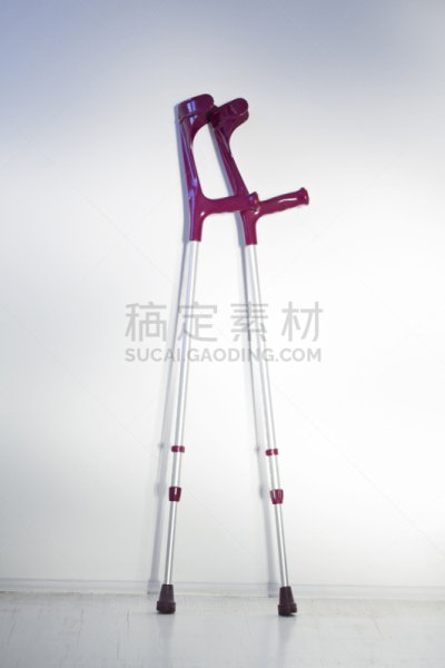 拐杖,垂直画幅,墙,无人,健康保健,流动的行人,两个物体,药,室内,2015年