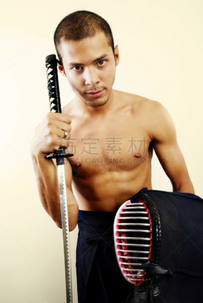 武术,剑道,日本武士刀,垂直画幅,注视镜头,肖像,制服,20到29岁,白人,仅男人
