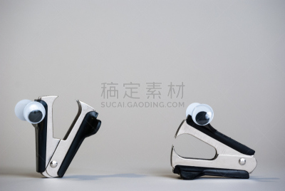 钉书钉,人的眼睛,想法,白色背景,拟人,两个物体,金鱼眼,图像,水平画幅,办公室