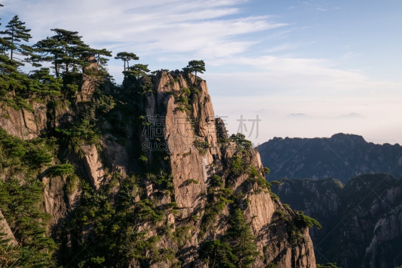 黄山山脉,天空,水平画幅,无人,户外,石头,树林,山,著名景点,常绿树