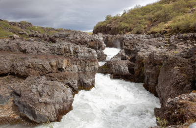 瀑布,冰岛国,hraunfossar,熔岩平原,冰岛中西部,水,水平画幅,无人,火山地形,泥土