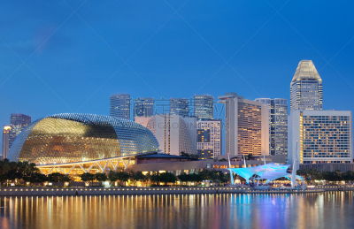 夜晚,滨水,新加坡市,剧院,桨叉架船,海湾,滨海艺术中心,纪念碑,水,滨海艺术中心剧院