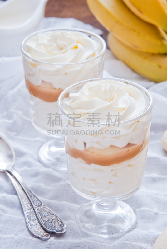 甜点心,香蕉,焦糖,美味,水果冻糕,十全利口酒杯,冻糕,太妃糖,马士卡彭乳酪,面包屑
