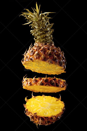 菠萝,垂直画幅,水果,无人,维生素,熟的,背景分离,黑色背景,甜食,黄色