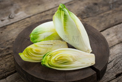 清新,木制,桌子,菊苣,水平画幅,素食,无人,生食,特写,白色