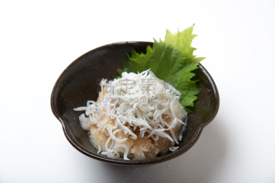 日本萝卜,餐具,搓碎干酪,水平画幅,小的,无人,日本,膳食,海产,银鱼